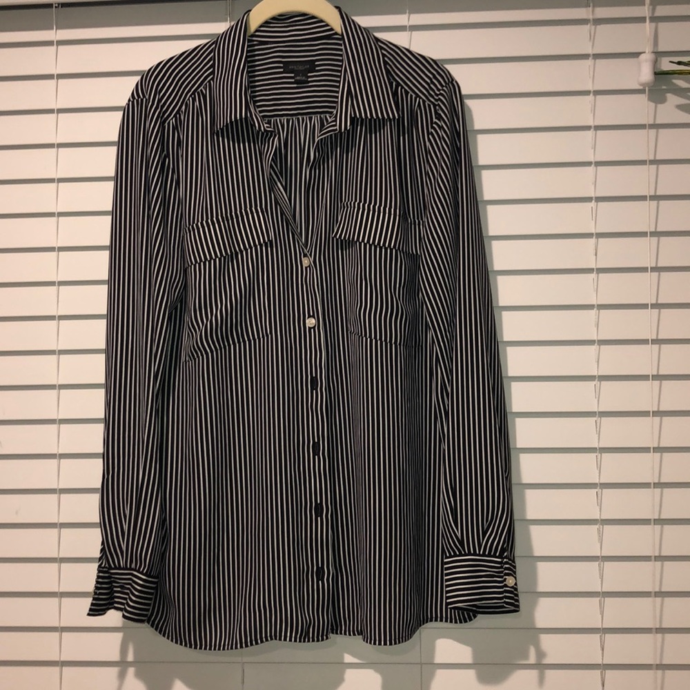 Ann Taylor Black & White Striped Button Up Top L